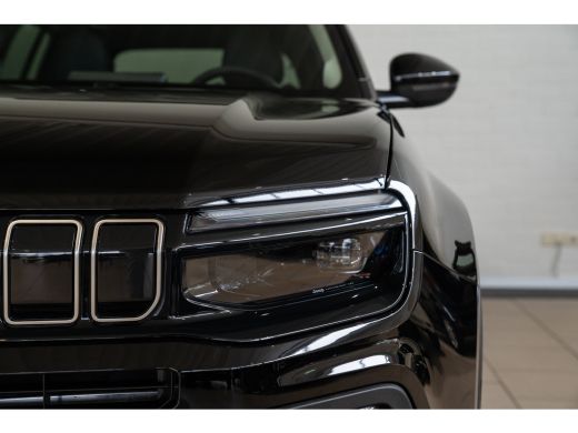 Jeep Avenger Summit 54 kWh | Panoramadak | El. Achterklep | Stoelverwarming | Navigatie | Camera | Parkeersens... ActivLease financial lease