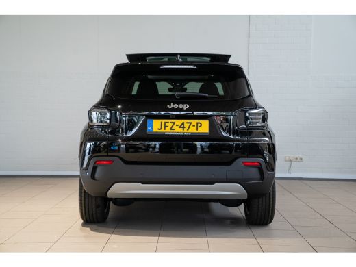 Jeep Avenger Summit 54 kWh | Panoramadak | El. Achterklep | Stoelverwarming | Navigatie | Camera | Parkeersens... ActivLease financial lease