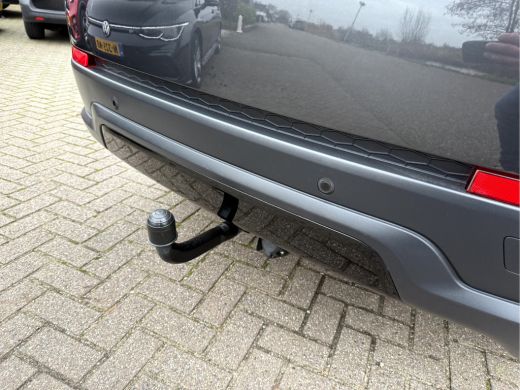 Land Rover Discovery Sport D150 2.0 R-Dynamic S NL. Auto, Navi, Camera, Trekhaak. ActivLease financial lease