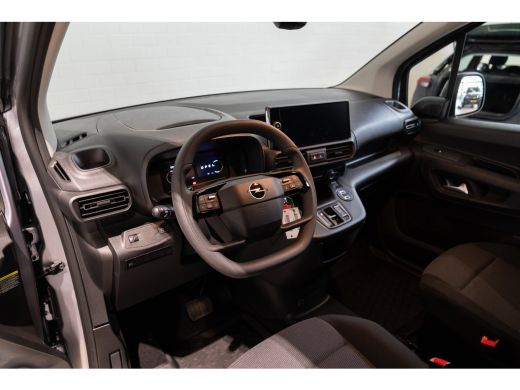 Opel Combo-e 136 L1 50kWh | 8 Jaar Garantie | Camera | Parkeersensoren | Apple Carplay & Android Auto | Laadru... ActivLease financial lease