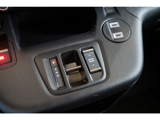 Opel Combo-e 136 L1 50kWh | 8 Jaar Garantie | Camera | Parkeersensoren | Apple Carplay & Android Auto | Laadru... ActivLease financial lease