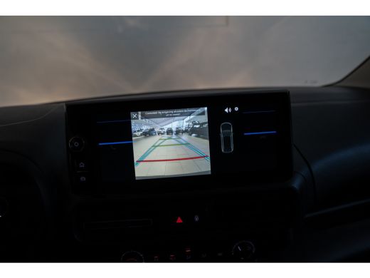 Opel Combo-e 136 L1 50kWh | 8 Jaar Garantie | Camera | Parkeersensoren | Apple Carplay & Android Auto | Laadru... ActivLease financial lease