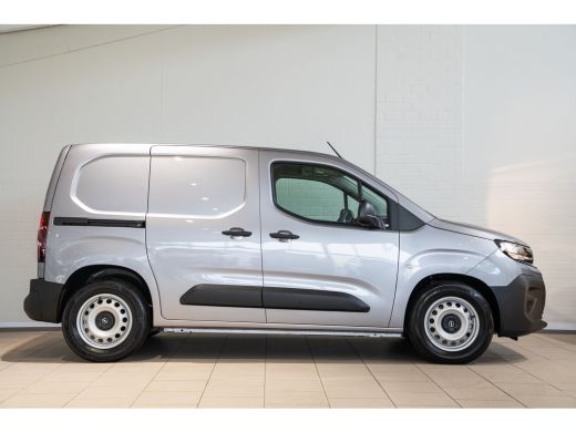 Opel Combo-e 136 L1 50kWh | 8 Jaar Garantie | Camera | Parkeersensoren | Apple Carplay & Android Auto | Laadru... ActivLease financial lease