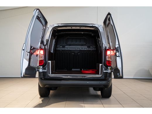 Opel Combo-e 136 L1 50kWh | 8 Jaar Garantie | Camera | Parkeersensoren | Apple Carplay & Android Auto | Laadru... ActivLease financial lease