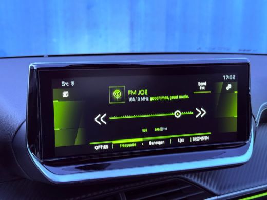 Peugeot 208 1.2 PureTech GT Pack Alcantara bekleding | Panoramadak | Adeptieve cruise control | Achteruitrijc... ActivLease financial lease