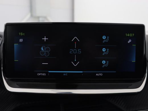 Peugeot e-2008 EV Allure 50 kWh | 3 Fase | Panoramadak | Adaptive cruise | Keyless | Camera | Carplay | Half led... ActivLease financial lease