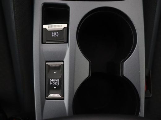 Peugeot e-2008 EV Allure 50 kWh | 3 Fase | Panoramadak | Adaptive cruise | Keyless | Camera | Carplay | Half led... ActivLease financial lease