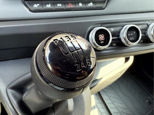 Renault Master T35 2.0 dCi 150pk L3H2 Advance 2x Schuifdeur, Trekhaak, Camera ActivLease financial lease