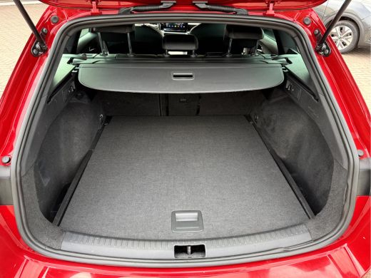 Seat Leon Sportstourer 1.5 eTSI FR Launch Edition Virt.Cockpit, 17''Lmv, App Connect, Sfeer Verlichting ActivLease financial lease