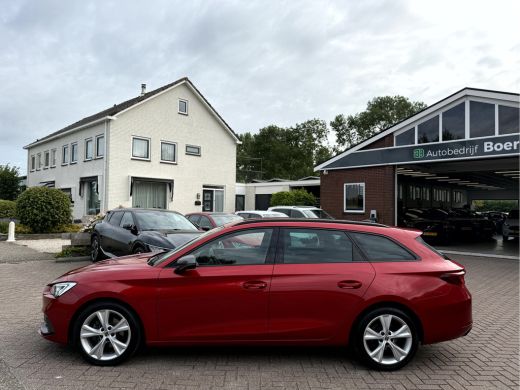 Seat Leon Sportstourer 1.5 eTSI FR Launch Edition Virt.Cockpit, 17''Lmv, App Connect, Sfeer Verlichting ActivLease financial lease