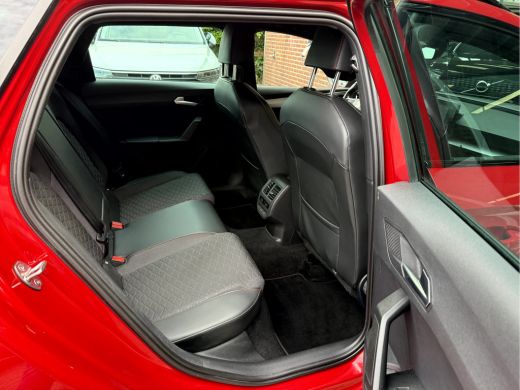 Seat Leon Sportstourer 1.5 eTSI FR Launch Edition Virt.Cockpit, 17''Lmv, App Connect, Sfeer Verlichting ActivLease financial lease