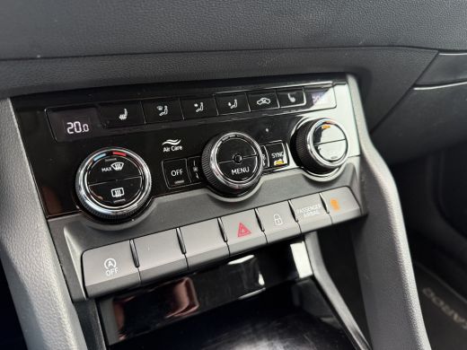 Skoda Karoq 1.5 TSI ACT Business Edition Trekhaak, Carplay/Android ActivLease financial lease