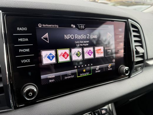 Skoda Karoq 1.5 TSI ACT Business Edition Trekhaak, Carplay/Android ActivLease financial lease