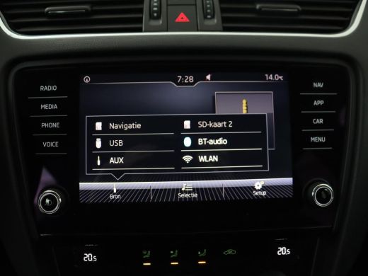 Skoda Octavia Combi 1.0 TSI Greentech Ambition Business | Trekhaak | Carplay | PDC | Navigatie | Climate contro... ActivLease financial lease