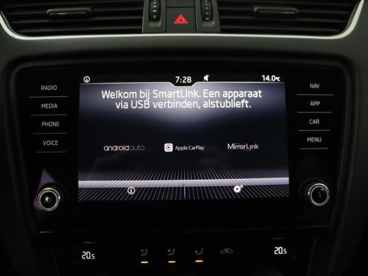 Skoda Octavia Combi 1.0 TSI Greentech Ambition Business | Trekhaak | Carplay | PDC | Navigatie | Climate contro... ActivLease financial lease