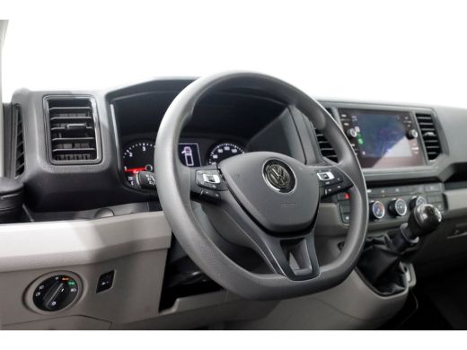 Volkswagen Crafter 50 2.0 TDI 177pk Bakwagen met laadklep 1000kg en zijdeur L443cm 06-2022 ActivLease financial lease