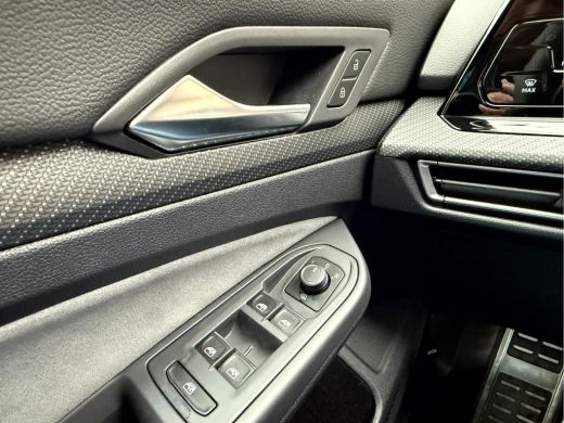 Volkswagen Golf Variant Variant 1.5 TSI R-Line NL. Auto, Camera, Trekhaak, Virt. Display ActivLease financial lease