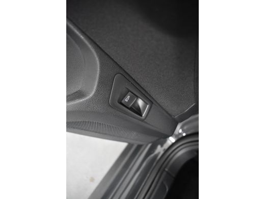 Volkswagen T-Roc 1.5 TSI Style Business Automaat | Adaptieve Cruise | Climate control | DAB+ | Carplay! ActivLease financial lease