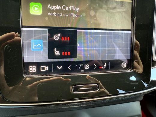 Volvo  XC40 Recharge P8 AWD R-Design SOH 92.3%, Panoramadak, Camera, 19'Lmv ActivLease financial lease