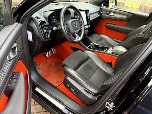Volvo  XC40 Recharge P8 AWD R-Design SOH 92.3%, Panoramadak, Camera, 19'Lmv ActivLease financial lease