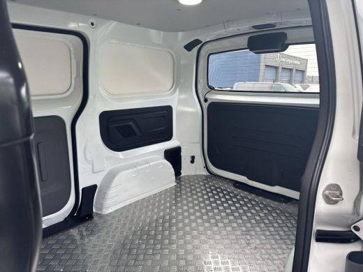 BYD ETP3 Standard 45 kWh | 15+ op voorraad! | A. camera | Clima | PDC | 2x schuifdeur | ActivLease financial lease