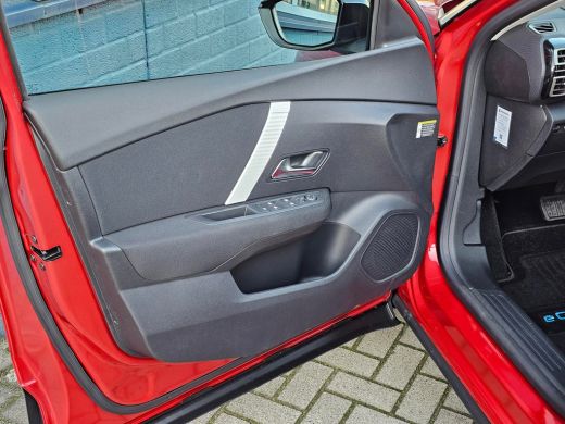 Citroën &euml;-C4 Citroen &Euml;-C4 Business 156pk Extended range 54 kWh Stoelverwarming | Voorruit Verwarming | Adaptiv... ActivLease financial lease