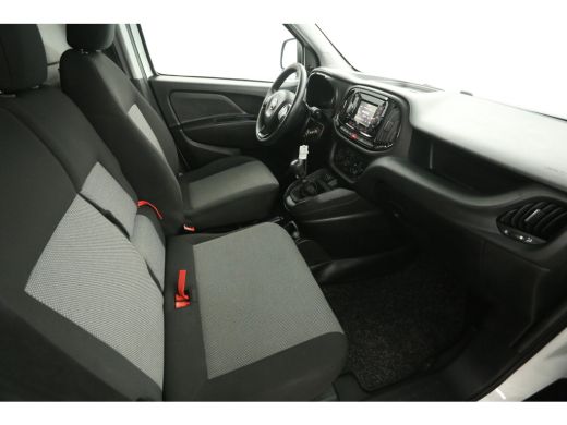 Fiat Dobl&ograve; 1.6 MJ ECO JET 105PK | Euro6 | 3-Zits | Airco | Cruise | Trekhaak | Navigatie ActivLease financial lease