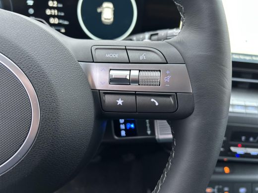 Hyundai Kona Comfort Smart 65.4 kWh | &euro;7.500,- Korting! | Climate / Cruise Control | Navigatiesysteem | Achter... ActivLease financial lease