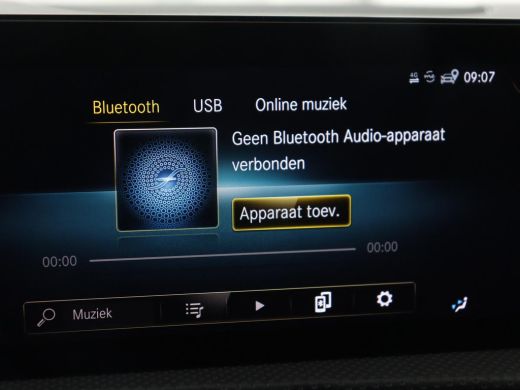 Mercedes-Benz A-Klasse 180 AMG | Panoramadak | Stoelverwarming | Carplay | Sfeerverlichting | Leder/Alcantara | Navigati... ActivLease financial lease