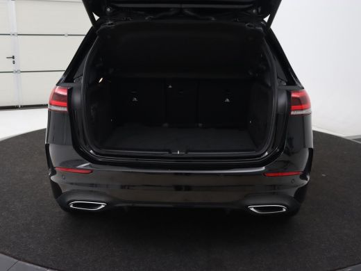 Mercedes-Benz B-Klasse 250e AMG | Trekhaak | Carplay | Stoelverwarming | Leder/Alcantara | Camera | Widescreen | Full LE... ActivLease financial lease