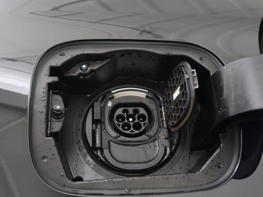 Mercedes-Benz B-Klasse 250e AMG | Trekhaak | Carplay | Stoelverwarming | Leder/Alcantara | Camera | Widescreen | Full LE... ActivLease financial lease