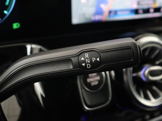 Mercedes-Benz B-Klasse 250e AMG | Trekhaak | Carplay | Stoelverwarming | Leder/Alcantara | Camera | Widescreen | Full LE... ActivLease financial lease