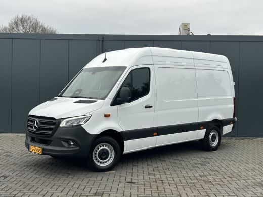 Mercedes-Benz Sprinter 317 CDI AUTOMAAT FACE-LIFT 3.5T RWD / L2H2 / *** 9.061 KM !!*** / LED / STOELVERW / DODEHOEK / MB... ActivLease financial lease