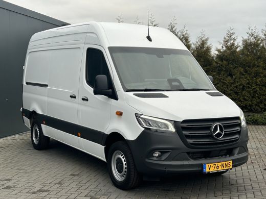 Mercedes-Benz Sprinter 317 CDI AUTOMAAT FACE-LIFT 3.5T RWD / L2H2 / *** 9.061 KM !!*** / LED / STOELVERW / DODEHOEK / MB... ActivLease financial lease