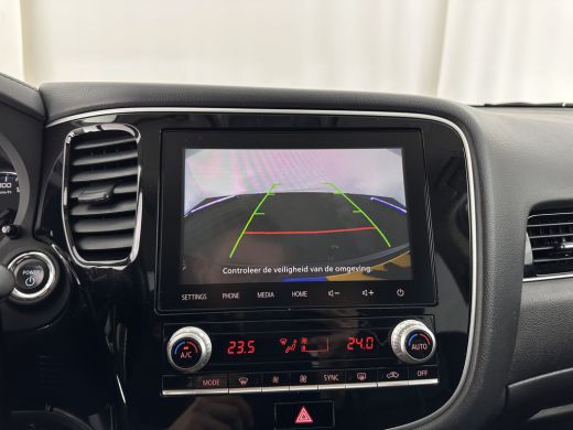 Mitsubishi Outlander 2.4 PHEV Intense (INCL.BTW) *PANO | LEATHER-MICROFIBRE | LED-LIGHTS | KEYLESS | CAMERA | HEATED-C... ActivLease financial lease