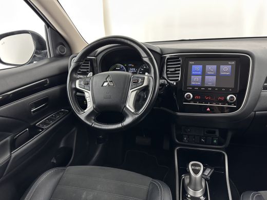 Mitsubishi Outlander 2.4 PHEV Intense (INCL.BTW) *PANO | LEATHER-MICROFIBRE | LED-LIGHTS | KEYLESS | CAMERA | HEATED-C... ActivLease financial lease