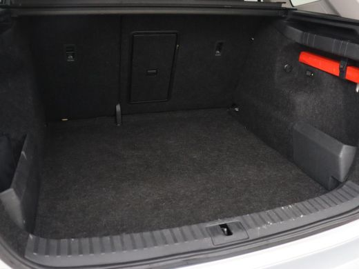 Skoda Enyaq iV 80 | Stoelverwarming | Trekhaak | Adaptive cruise | Camera | Sfeerverlichting | Keyless | Side As... ActivLease financial lease