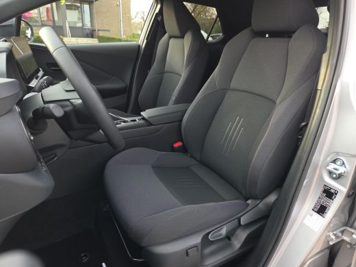 Toyota C-HR 2.0 Plug-in Hybrid 220 First Edition | Apple CarPlay | Rijklaar incl. garantie | ActivLease financial lease