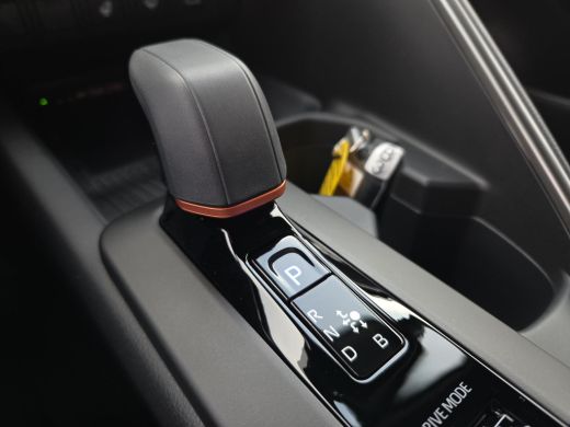 Toyota C-HR 2.0 Plug-in Hybrid 220 First Edition | Apple CarPlay | Rijklaar incl. garantie | ActivLease financial lease