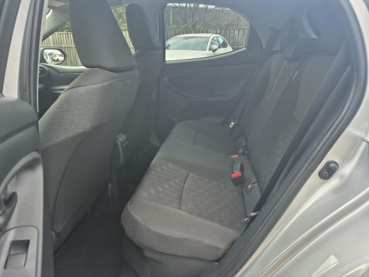 Toyota Yaris 1.5 Hybrid 115 Dynamic | Navigatie | Apple CarPlay/Android auto | Achteruitrijcamera | Comfort Pack ActivLease financial lease