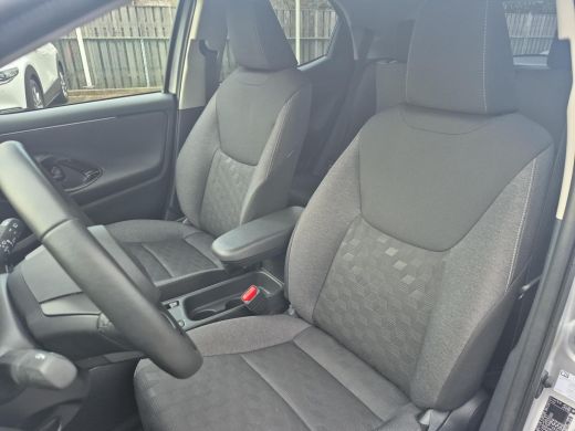 Toyota Yaris 1.5 Hybrid 115 Dynamic | Navigatie | Apple CarPlay/Android auto | Achteruitrijcamera | Comfort Pack ActivLease financial lease