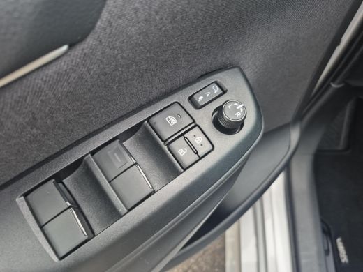 Toyota Yaris 1.5 Hybrid 115 Dynamic | Navigatie | Apple CarPlay/Android auto | Achteruitrijcamera | Comfort Pack ActivLease financial lease