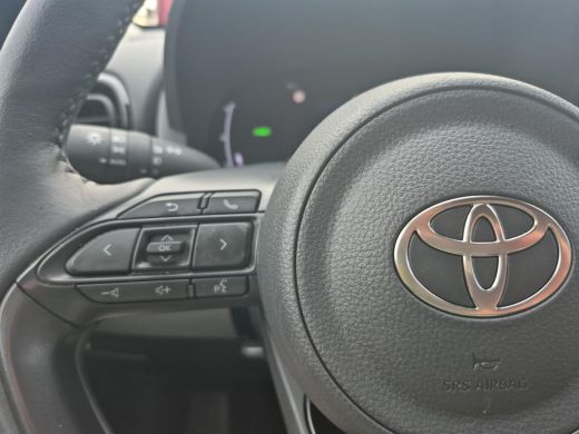 Toyota Yaris 1.5 Hybrid 115 Dynamic | Navigatie | Apple CarPlay/Android auto | Achteruitrijcamera | Comfort Pack ActivLease financial lease