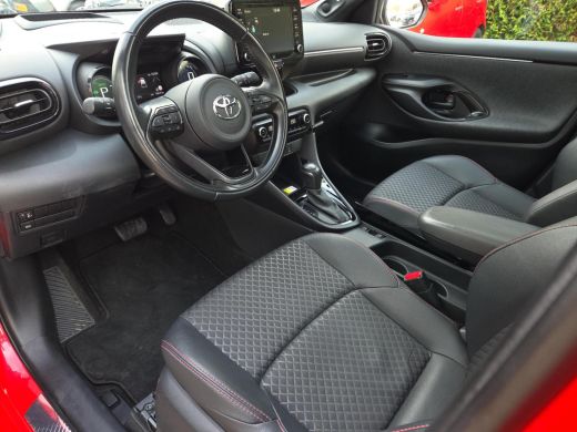 Toyota Yaris 1.5 Hybrid Executive | Panorama | Head Up | Apple CarPlay | Rijklaar incl. garantie | ActivLease financial lease