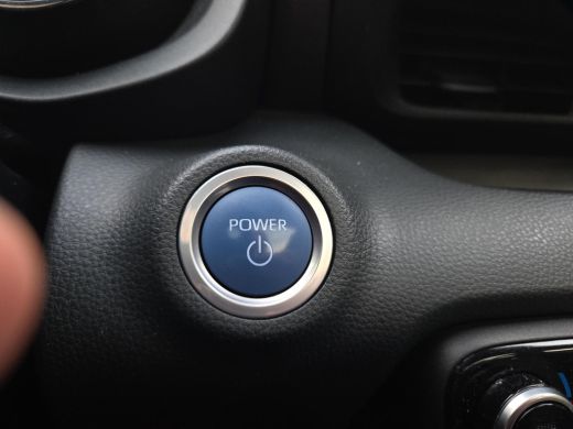 Toyota Yaris 1.5 Hybrid Executive | Panorama | Head Up | Apple CarPlay | Rijklaar incl. garantie | ActivLease financial lease