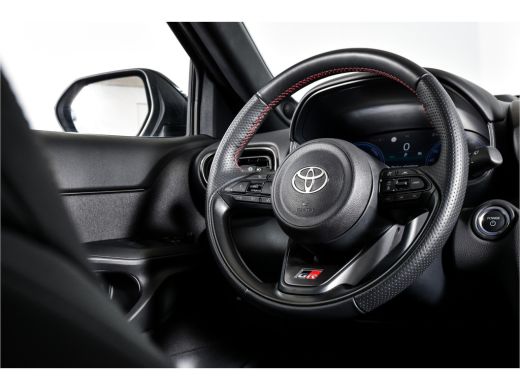 Toyota Yaris Cross 1.5 Hybrid 130 GR Sport | Dig.Cockpit | Adapt.Cruise | Head-up | Stoel+Stuurverw. | 360 Camera | ... ActivLease financial lease