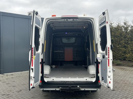 Volkswagen Crafter 35 2.0 TDI 140 PK HIGHLINE / L3H3 / 1e EIG. / TREKHAAK / AIRCO / CRUISE / BLUETOOTH / 6-BAK ActivLease financial lease