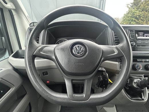 Volkswagen Crafter 35 2.0 TDI 140 PK HIGHLINE / L3H3 / 1e EIG. / TREKHAAK / AIRCO / CRUISE / BLUETOOTH / 6-BAK ActivLease financial lease