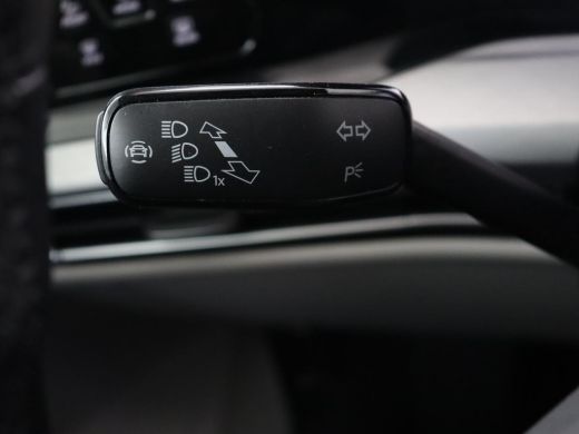 Volkswagen Golf 1.5 TSI Life Business | Matrix LED | Camera | Massage | Carplay | Keyless | Memory | Navigatie | ... ActivLease financial lease