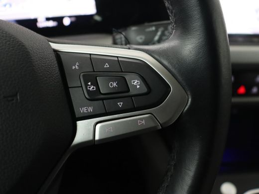 Volkswagen Golf 1.5 TSI Life Business | Matrix LED | Camera | Massage | Carplay | Keyless | Memory | Navigatie | ... ActivLease financial lease